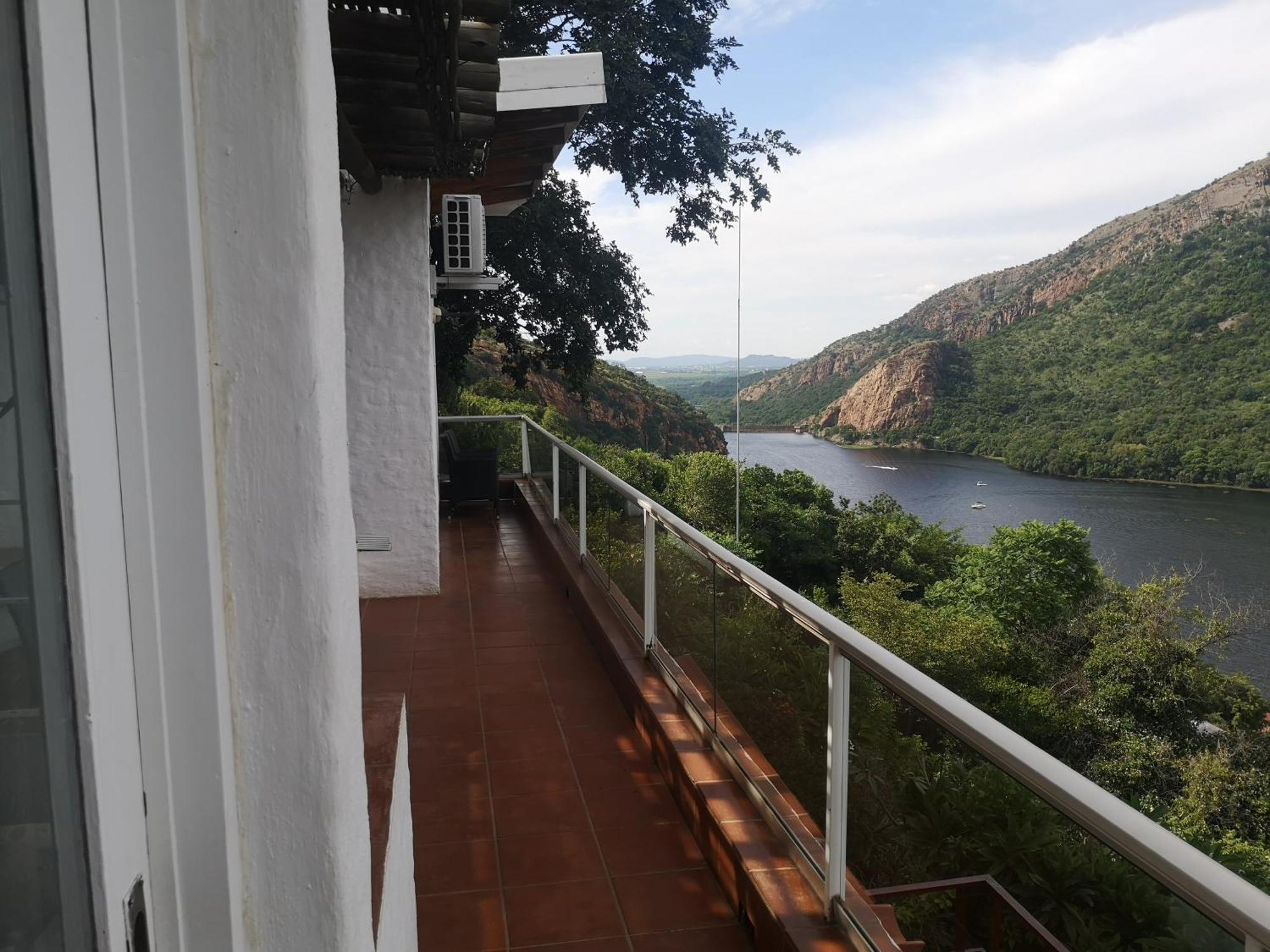 Letamong Bed & Breakfast Hartbeespoort Oda fotoğraf