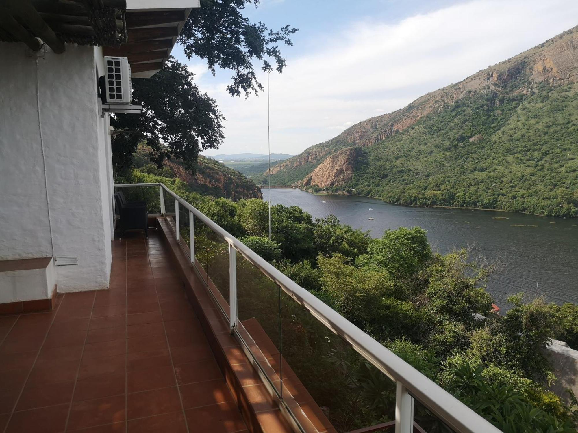 Letamong Bed & Breakfast Hartbeespoort Oda fotoğraf